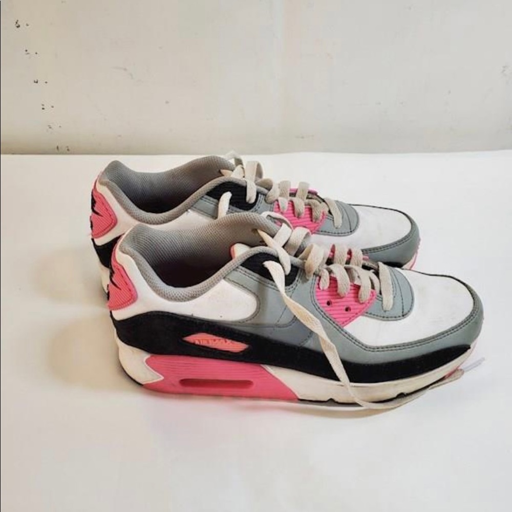 Nike Air Max 90 - Women size 9 EUC